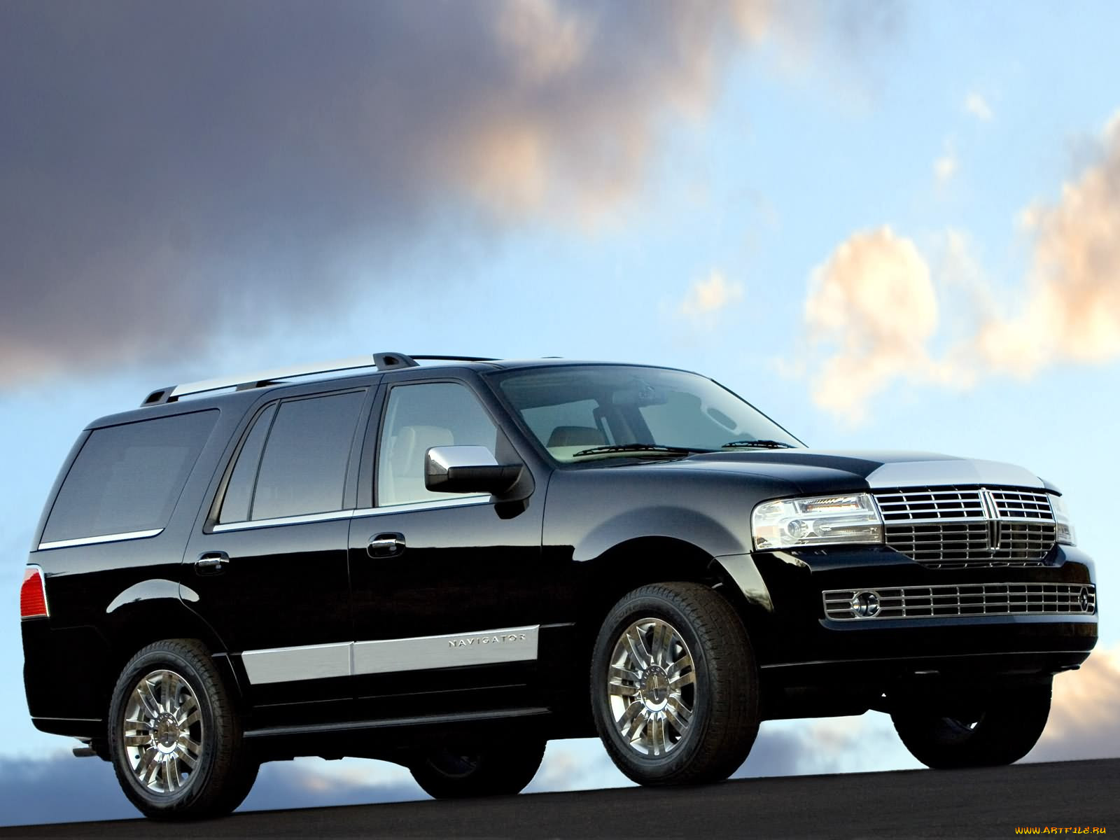 Машина Lincoln Navigator 2007